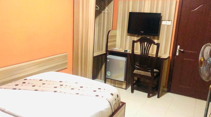 DownTown Royal Hotel