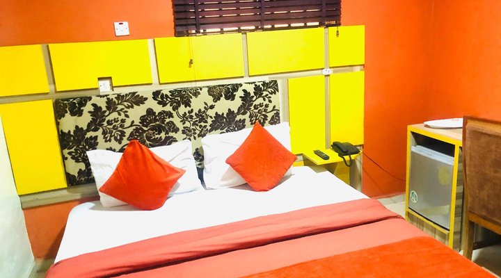 DownTown Royal Hotel