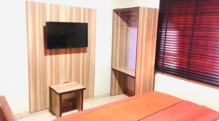 DownTown Royal Hotel