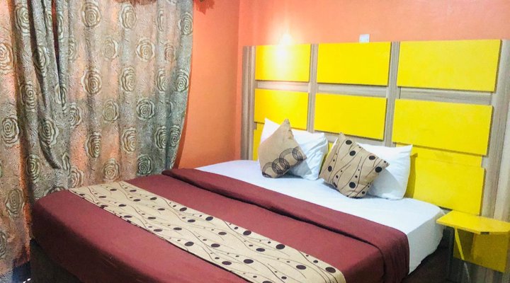 DownTown Royal Hotel