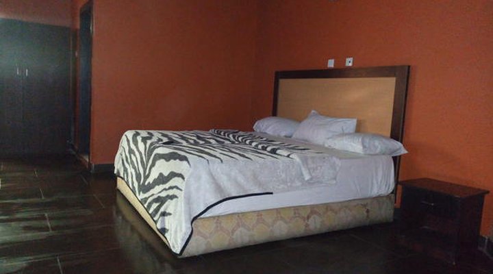 Emglo Suites