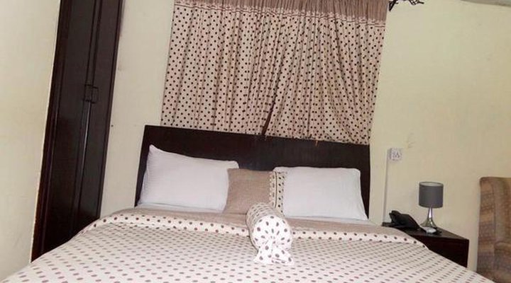 Peerage Retreat and Resort