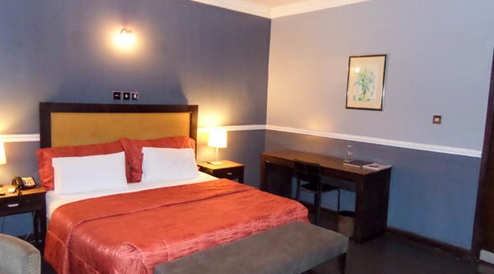 Manyxville Hotel & Suites