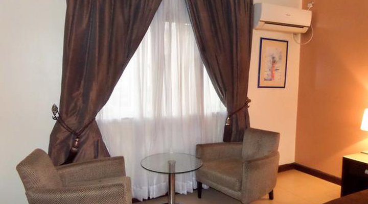Manyxville Hotel & Suites