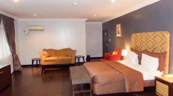 Manyxville Hotel & Suites