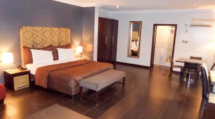 Manyxville Hotel & Suites