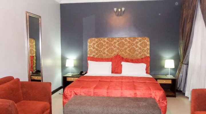 Manyxville Hotel & Suites