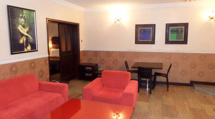 Manyxville Hotel & Suites