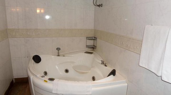 Manyxville Hotel & Suites