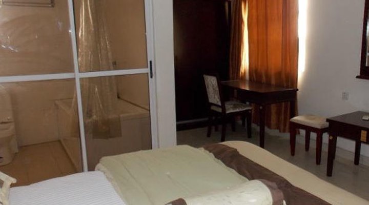 Gade Place Hotel