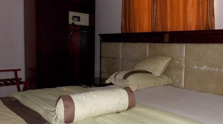 Gade Place Hotel