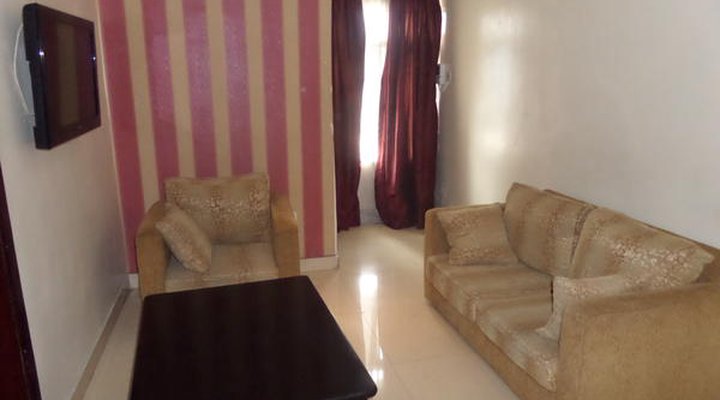 Ellis Suites