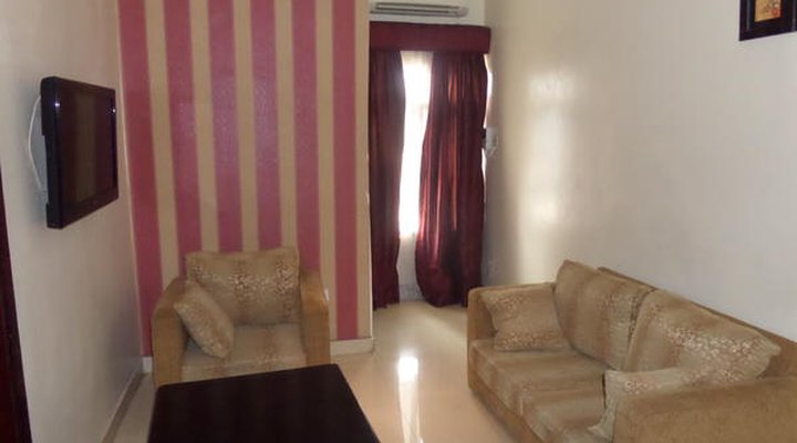 Ellis Suites