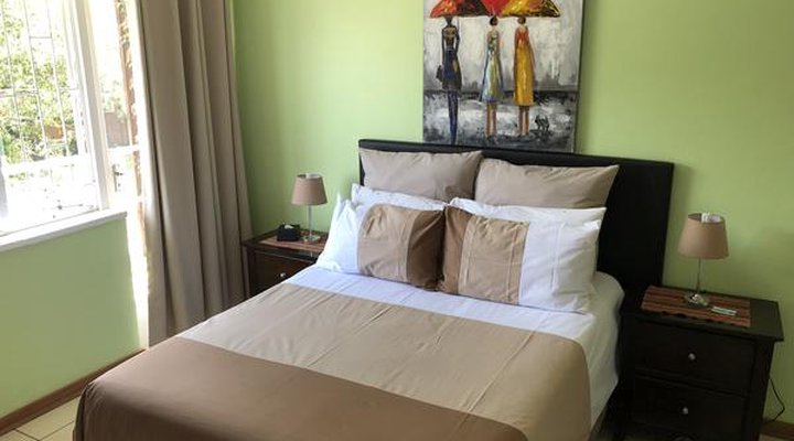 Summer Garden Guest House (Urban Jungle)