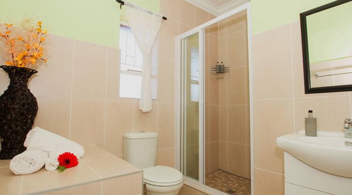 Summer Garden Guest House (Urban Jungle)