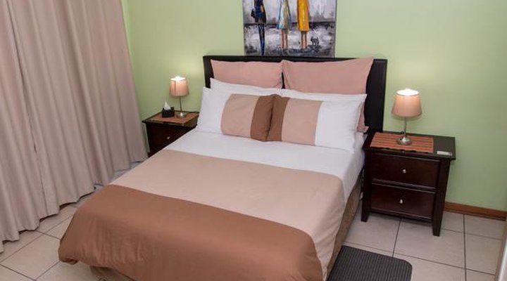 Summer Garden Guest House (Urban Jungle)