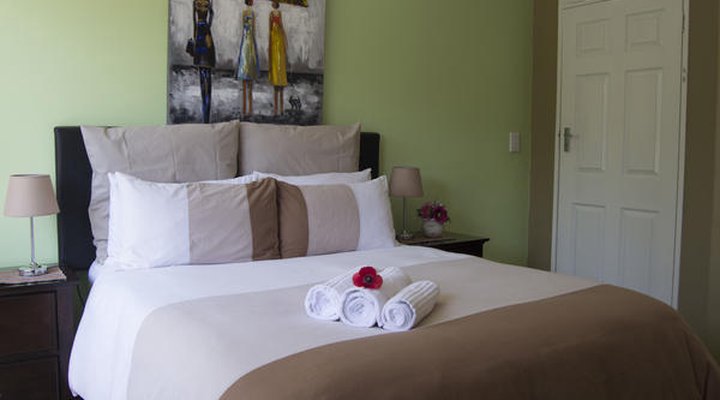 Summer Garden Guest House (Urban Jungle)