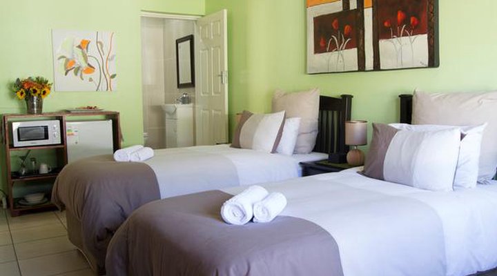 Summer Garden Guest House (Urban Jungle)