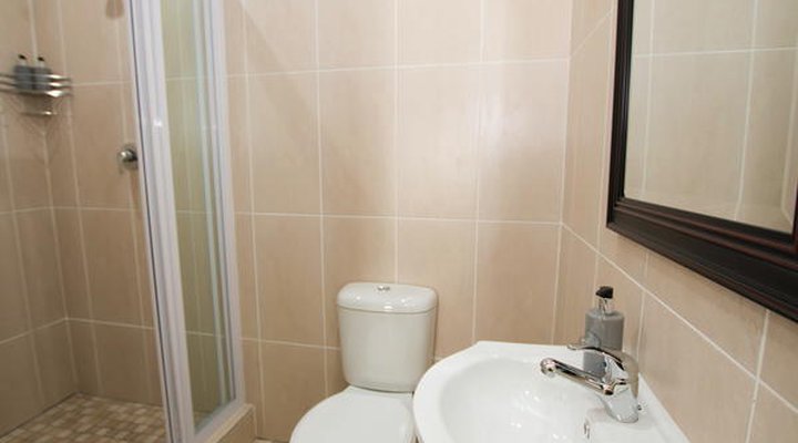 Summer Garden Guest House (Urban Jungle)