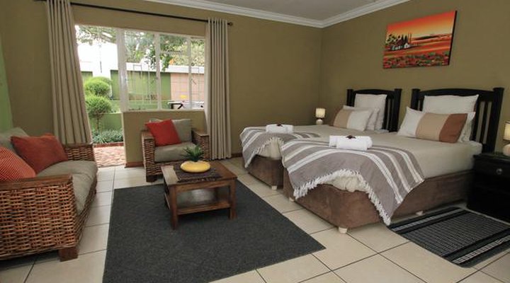 Summer Garden Guest House (Urban Jungle)