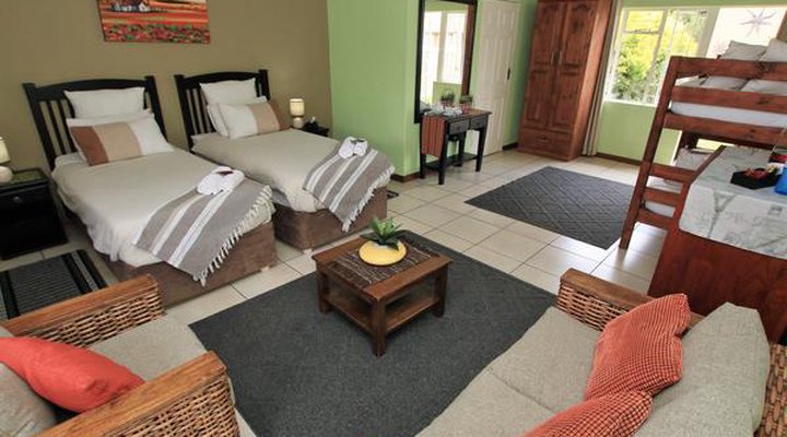 Summer Garden Guest House (Urban Jungle)