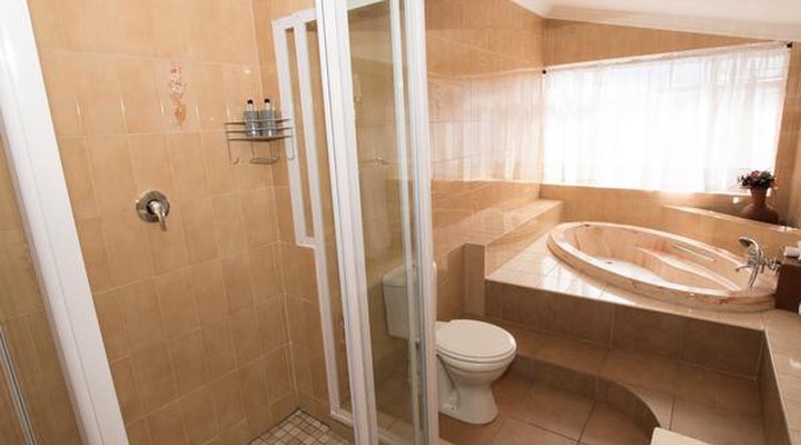 Summer Garden Guest House (Urban Jungle)