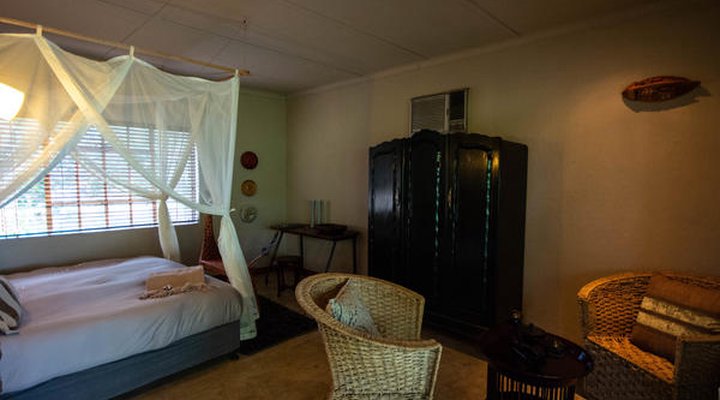 Mhangela Lodge Balule