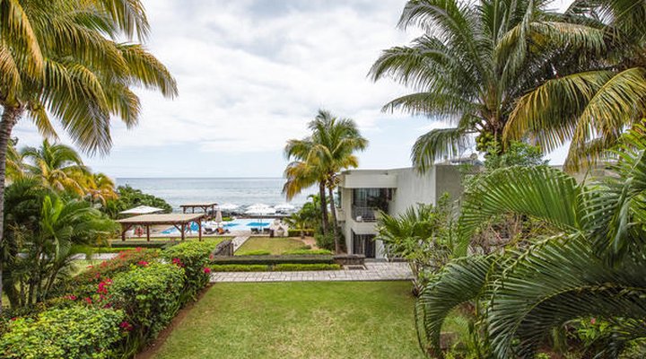 Leora Beach by Horizon Holidays