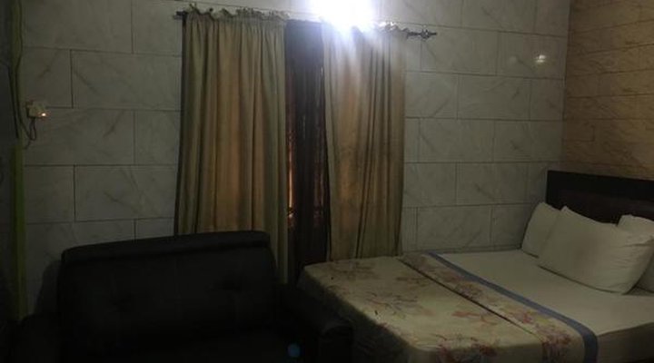 Hardrock Hotel and Suites LTD