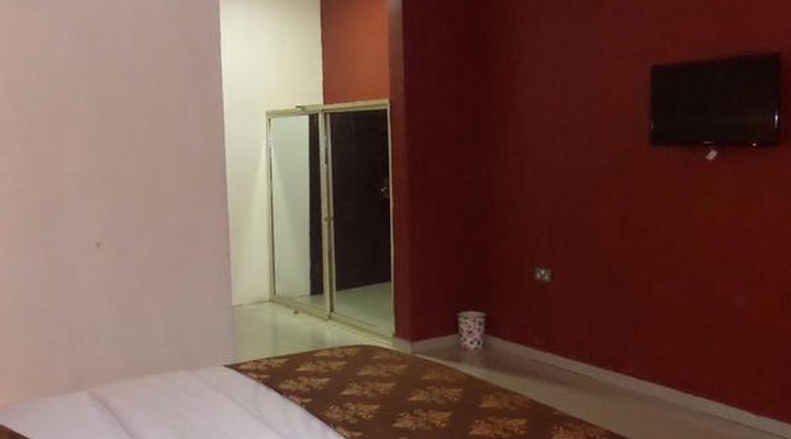 Mayors & Diplomat Suites GRA