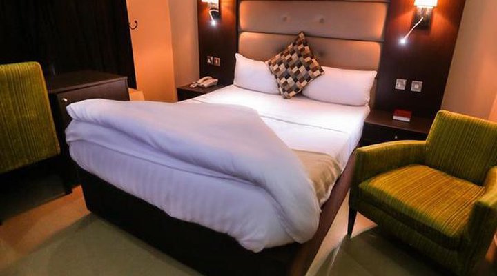 GolfView Hotel & Suites