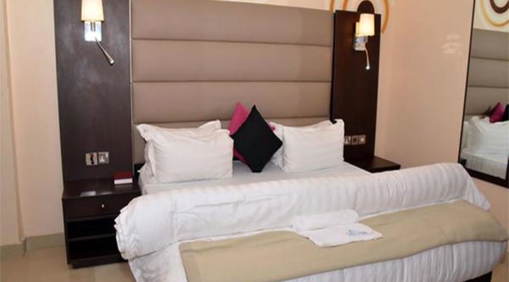 GolfView Hotel & Suites