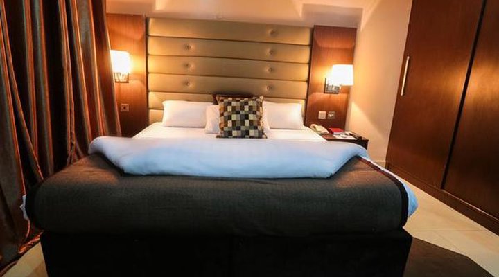 GolfView Hotel & Suites