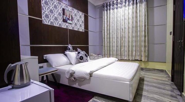 GolfView Hotel & Suites