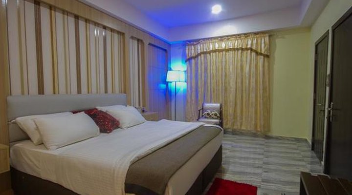 GolfView Hotel & Suites