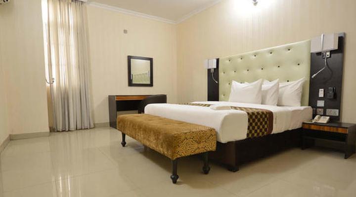 Lakeem Suites (Agboyin Surulere)