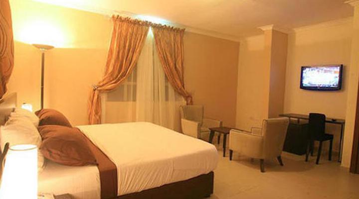 Lakeem Suites (Adebola)