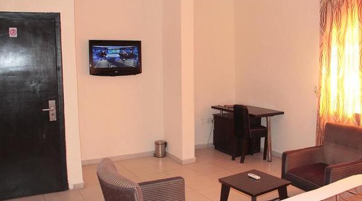 Lakeem Suites (Adebola)