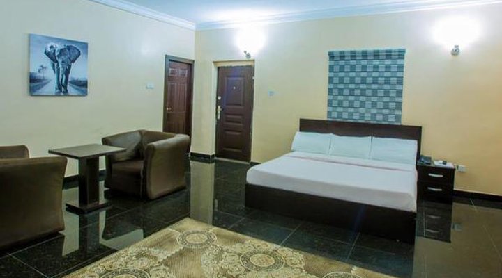 Frankeyz Haven Suites