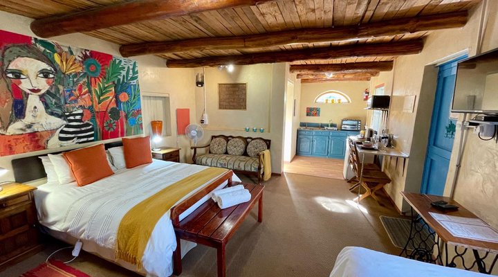 The Blue Cow Barn - Boutique Farm Accommodation 