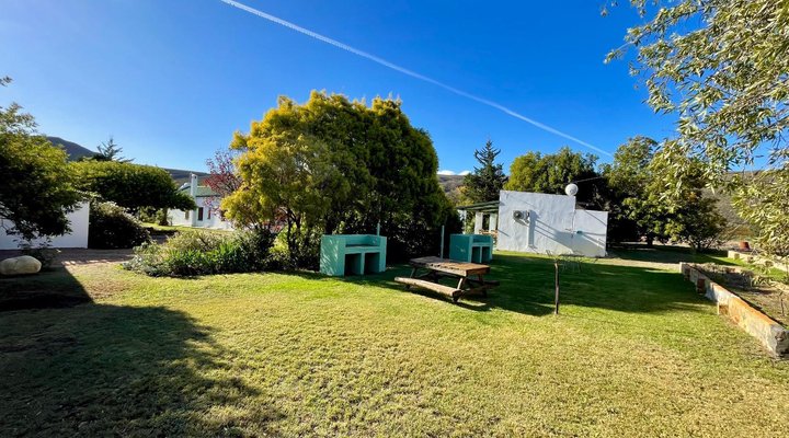 The Blue Cow Barn - Boutique Farm Accommodation 