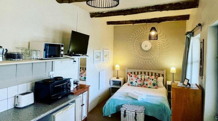 The Blue Cow Barn - Boutique Farm Accommodation 