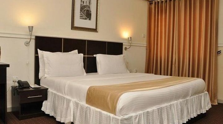 Bjorne Classic Suites