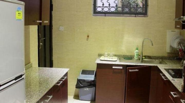 Bolton White Apartment