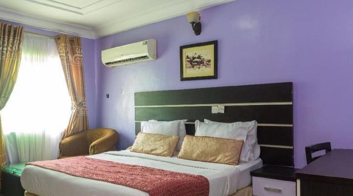 Royal Terrace Hotel & Towers