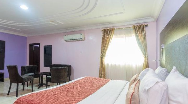 Royal Terrace Hotel & Towers
