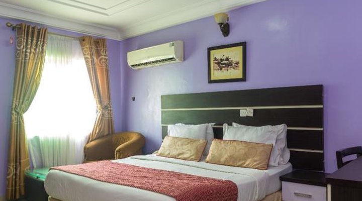 Royal Terrace Hotel & Towers
