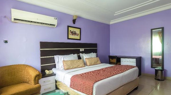 Royal Terrace Hotel & Towers
