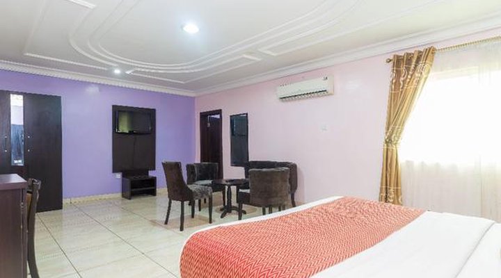 Royal Terrace Hotel & Towers
