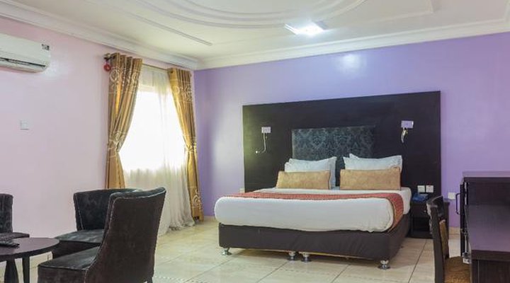 Royal Terrace Hotel & Towers